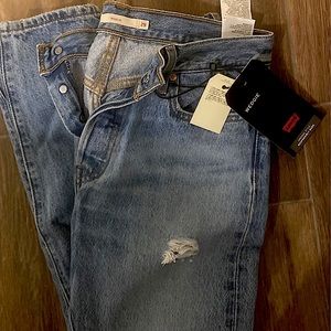 NEW WITH TAGS LEVIS WEDGIE JEANS